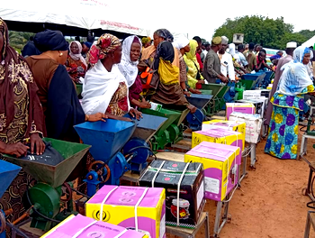 Rep Yinka Aluko empowers 600 youth, women in Kwara