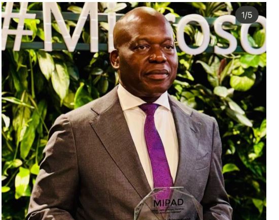 Oando boss Adewale Tinubu honoured in New York city
