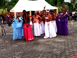 Olu of Warri cultural troupe invokes memories of Iwere Kingdom historical transitions 