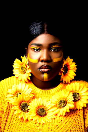 Between chaos and bloom in artistic vision of Rahimat Shaibu
