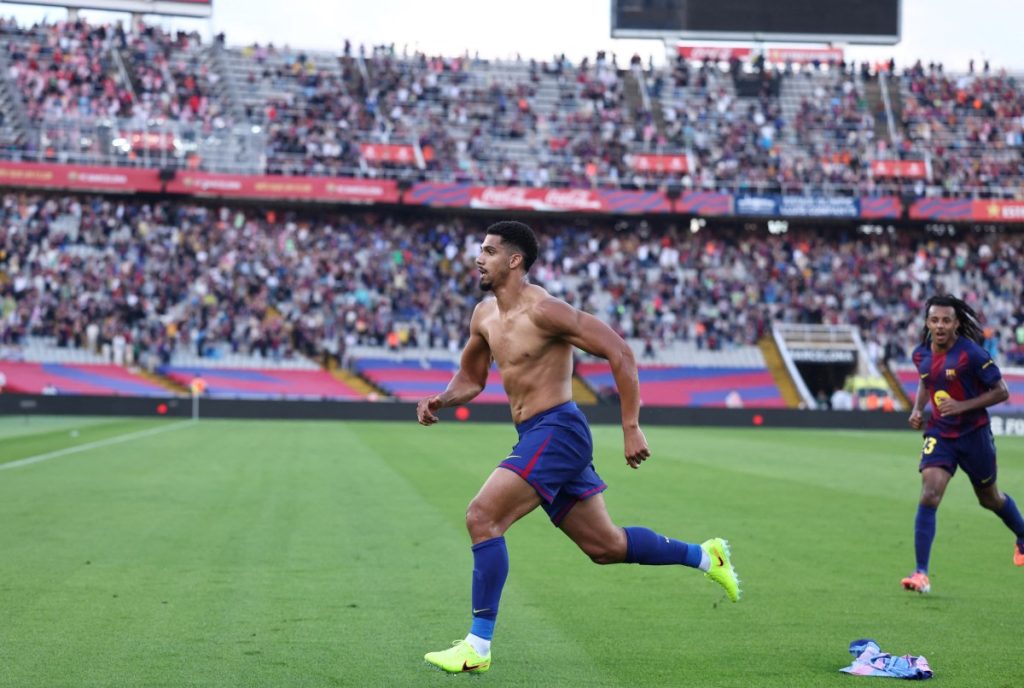 Araujo strikes late as Barca snatch win over Girona