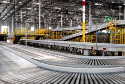 Amazon uses AI to make robots better warehouse workers