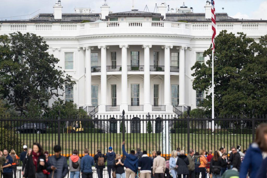 Trump to cut refugee cap to 7,500, favour white South Africans