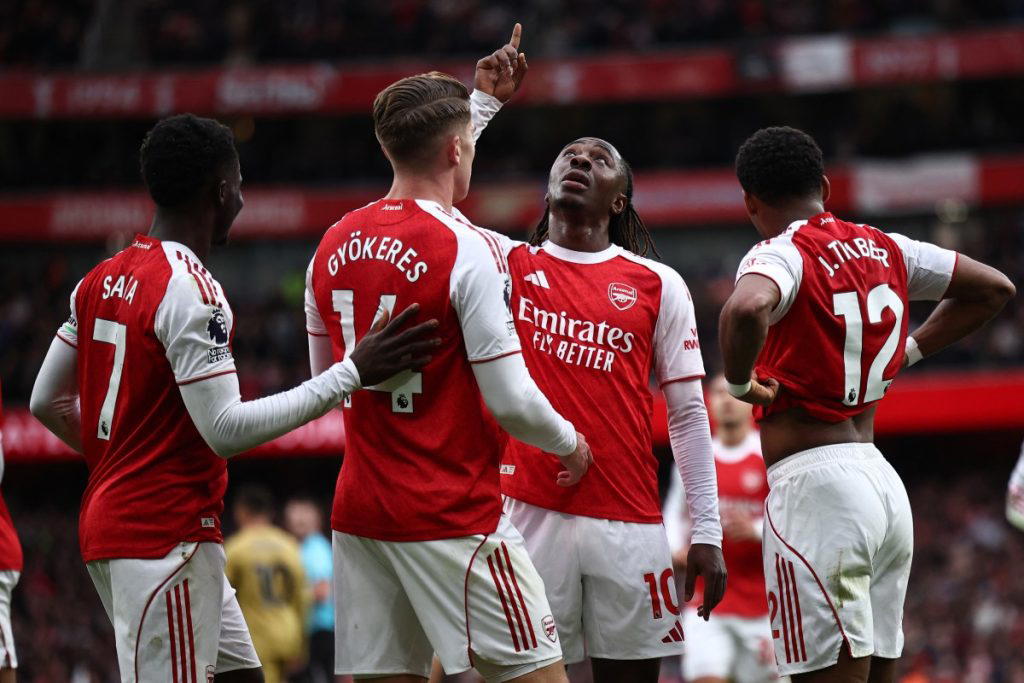 Eze scores against former club Crystal Palace as Arsenal stay top