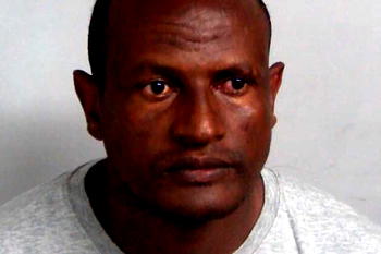 UK pays immigrant £500 to leave after prison release blunder