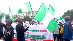 Abuja counter-protesters insist Nnamdi Kanu’s trial must continue