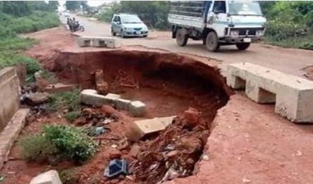Motorists, commuters groan over deplorable Ibadan-Abeokuta road