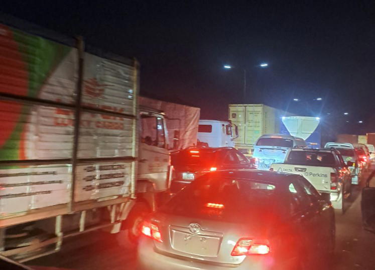 Massive gridlock grinds Lagos-Ibadan Expressway after fatal Kara Bridge crash