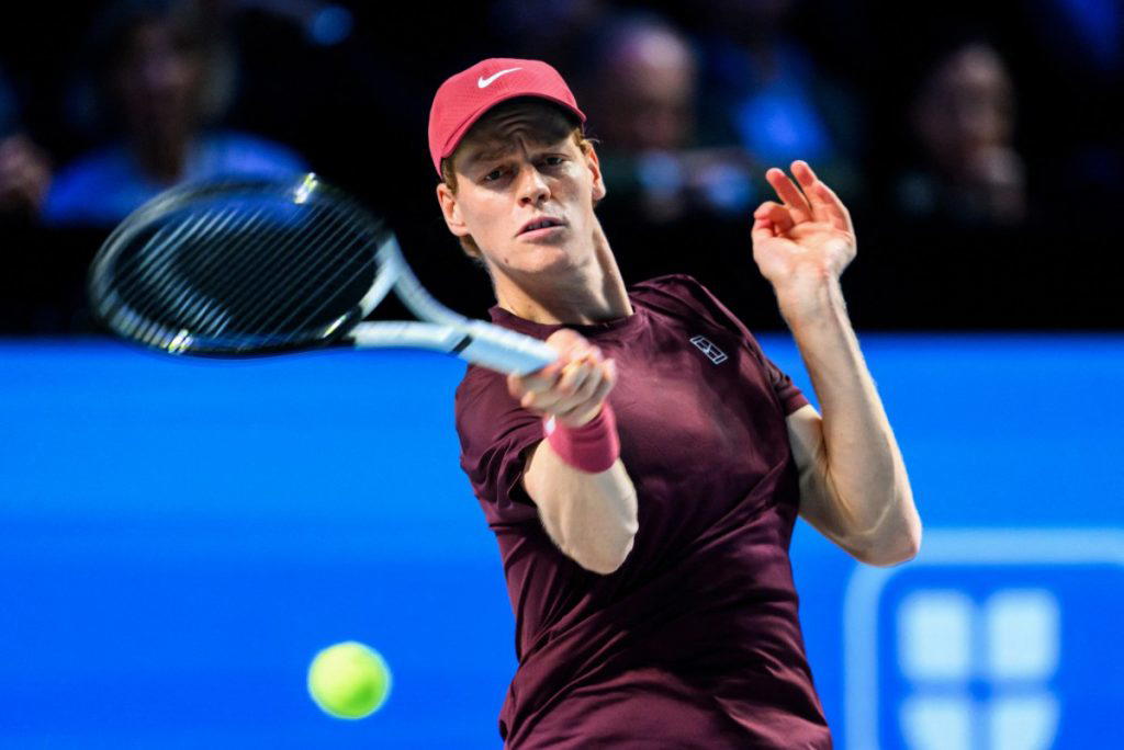 Sinner sweeps into eighth final of season in Vienna