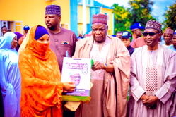 Independence: Ndume distributes maternal health kits, drugs to 5,000 women in Borno