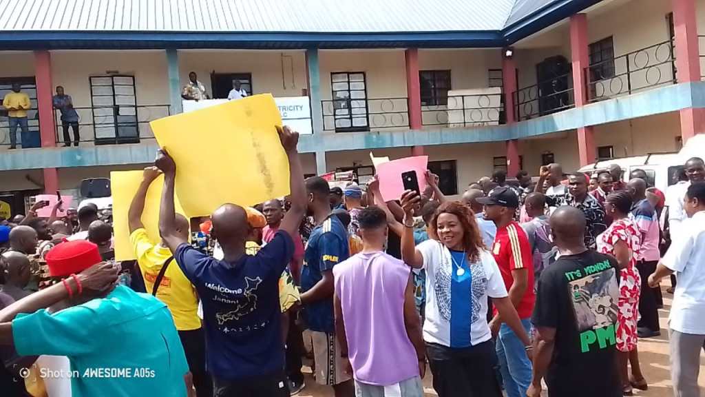 Protest erupts in Umuahia over high electricity bills