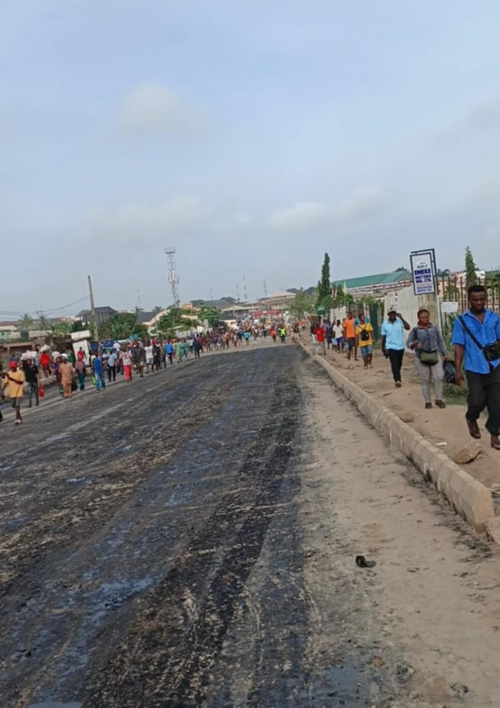 Residents stranded for hours as Lagos blocks Isolo bridge for repairs