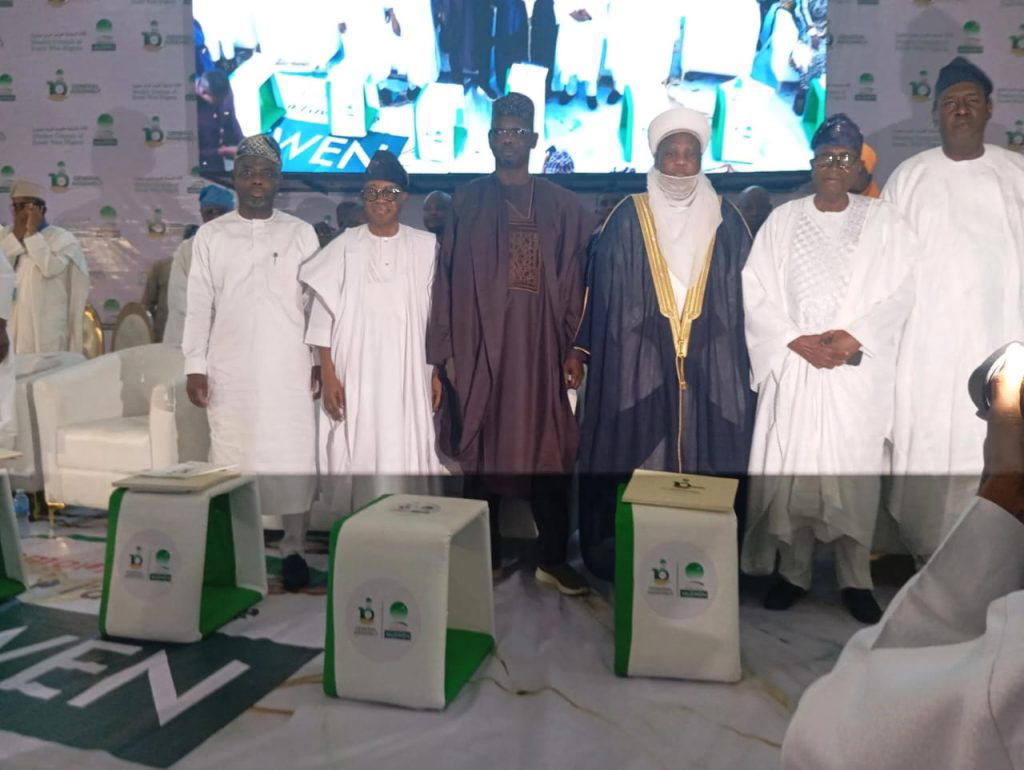 From left: Alhaji Kolapo Alimi, Commissioner of Information, representing the Osun State Governor and host of the programme, Senator Ademola Adeleke; Alhaji Isiaka Gboyega Oyetola, Minister of Blue Economy, representing President Bola Tinubu; Gov Engineer Abdullahi Sule of Nasarawa state and the Keynote speaker; His Eminence, Alhaji Mohammed Sa’ad Abubakar, Sultan of Sokoto and President-General, Nigerian Supreme Council for Islamic Affairs, NSCIA; Alhaji Rasaki Oladejo, President of MUSWEN; and Dr. Abdur-Rauf ‘Wale Babalakin, Chairman Board of Trustees of MUSWEN during the 10th edition of MUSWEN General Assembly held at Ggbogan, Osun State Sunday.