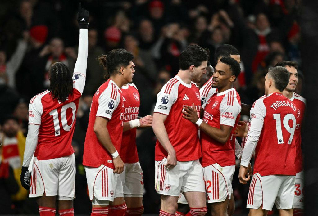 Liverpool search for answers, Arsenal brace for Chelsea test