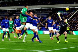 Newcastle score four at Everton, secure first away league win since April