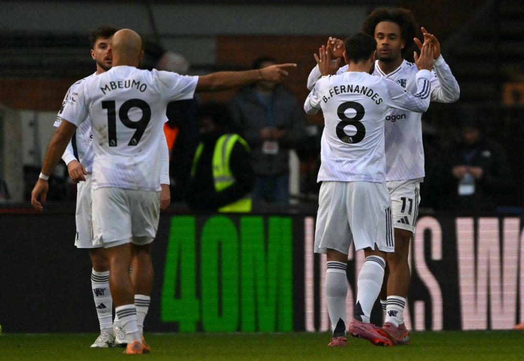 Zirkzee ends goal drought to inspire Man United 2-1 win at Crystal Palace