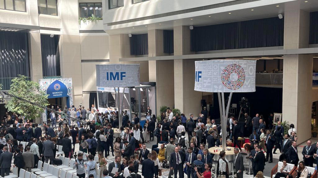 10 countries with the fastest growing economies