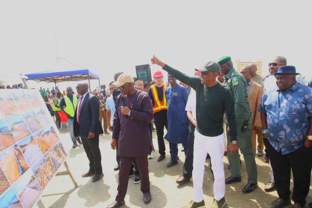 Wike revokes Karshi–Apo Road contract, says 2026 ‘Year of Project Completion’