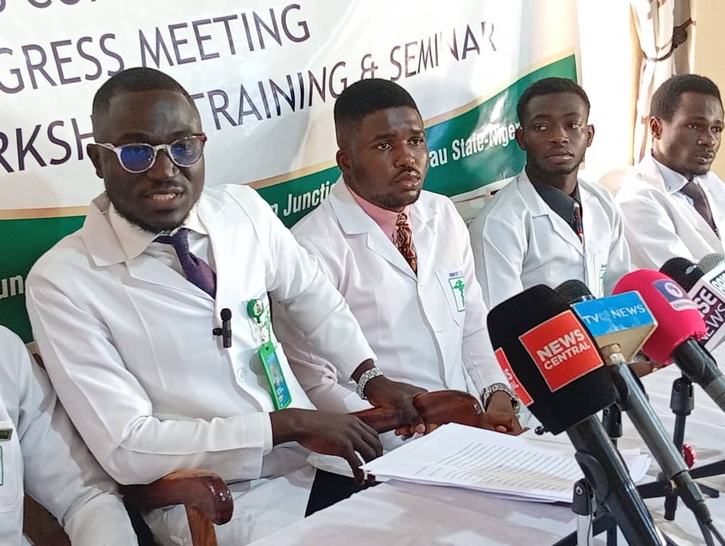 Jos University Dental students decry 10-year academic stagnation, appeal for urgent accreditation