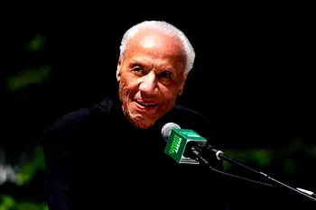 Basketball legend Lenny Wilkens dies at 88, tributes pour in