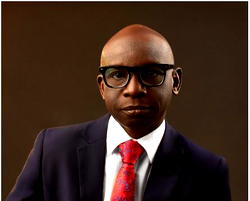 Mobolaji Komolafe honoured for excellence in banking and risk management leadership