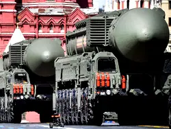 Russia offers US nuclear talks in bid to ease tensions