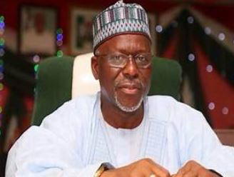 Ex-Kogi Governor, Idris Wada joins APC, collects membership card in Dekina