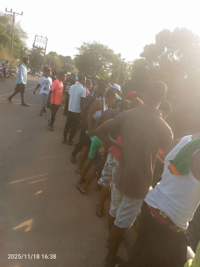 Mini bus plunges into Ogoja River, five feared dead