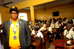 Menstrual hygiene: Ikoyi Metro Rotary donates pads, educates 900 Lagos girls