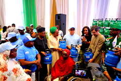 Wike offers 5,000 households with free cooking gas cylinders, six-month refills