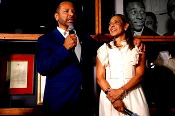 Pele’s brand acquired by family business of Neymar Jr.