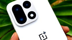 5 phone cameras to capture the best memories this December