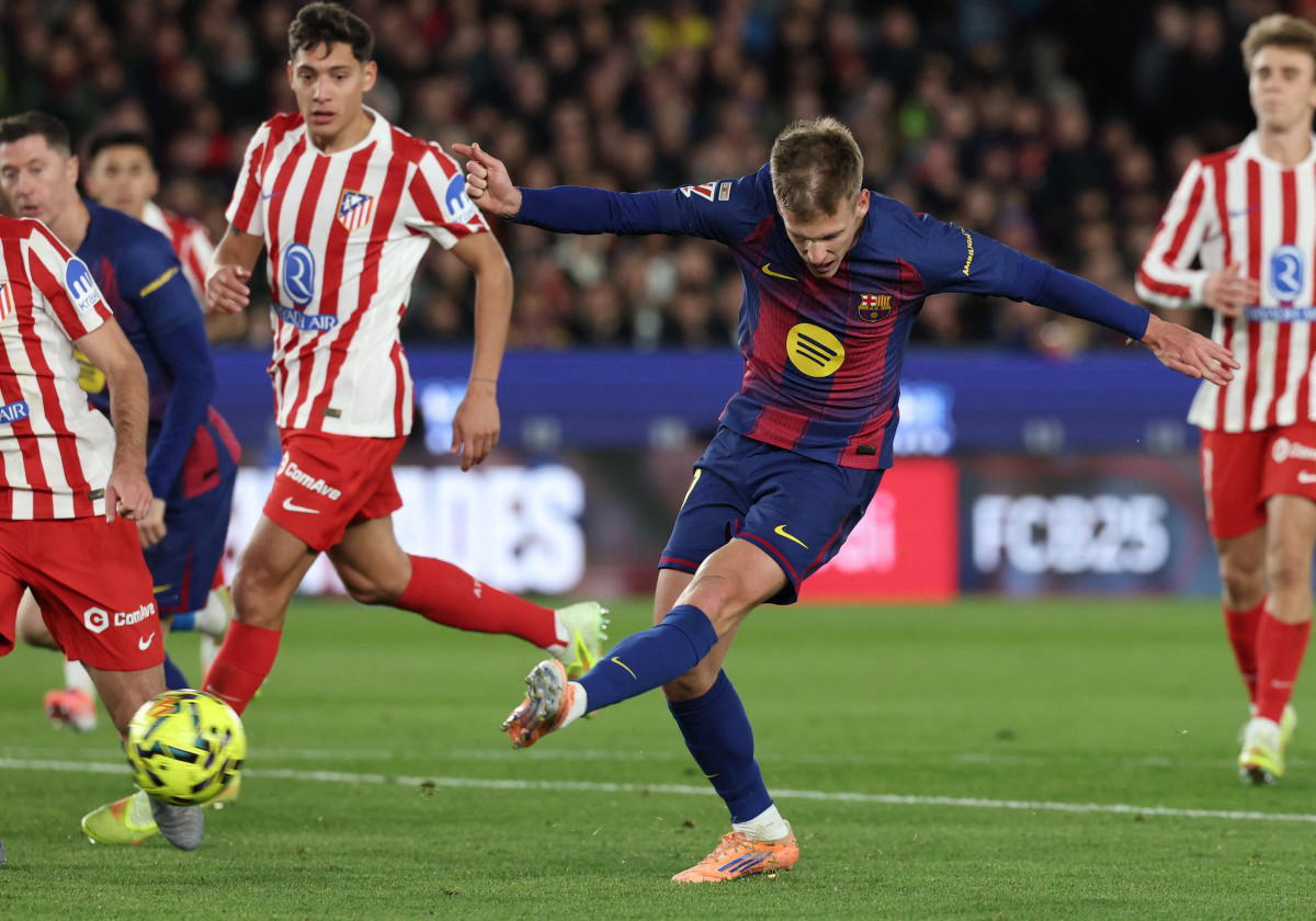 Barca defeat Atletico 3-1 to extend Liga lead