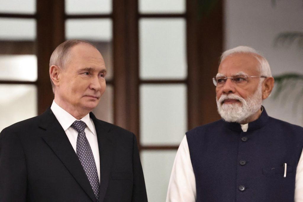 Putin offers India ‘uninterrupted’ oil