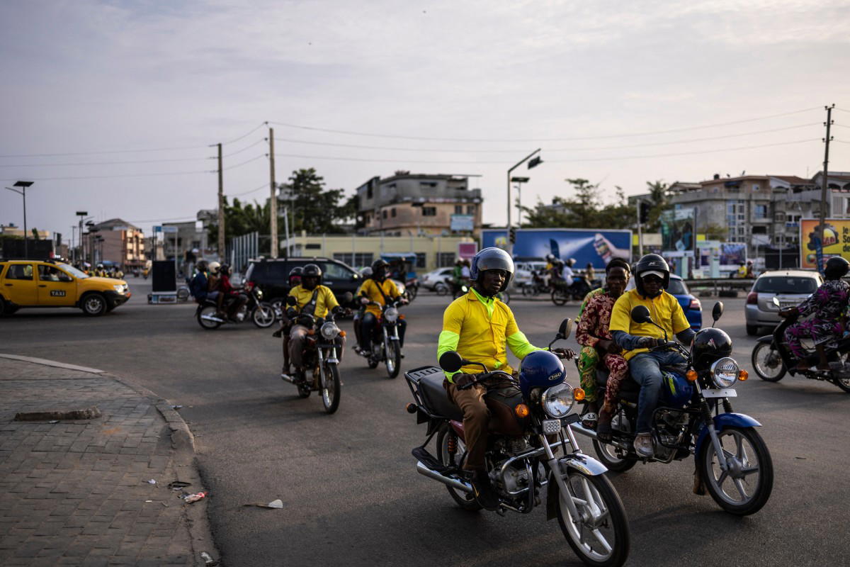 Benin president says situation ‘under control’ after coup bid
