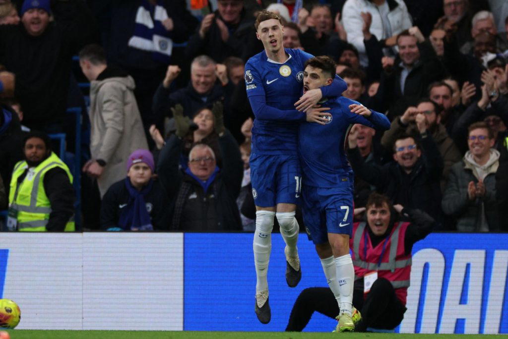 Palmer strikes as Chelsea return to winning ways against Everton