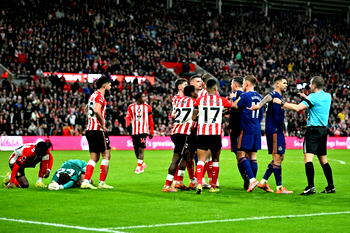 Own goal seals Sunderland 1–0 derby win over Newcastle