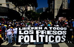 Venezuela releases 60 post-election prisoners on Christmas