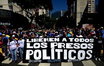 Venezuela releases 60 post-election prisoners on Christmas