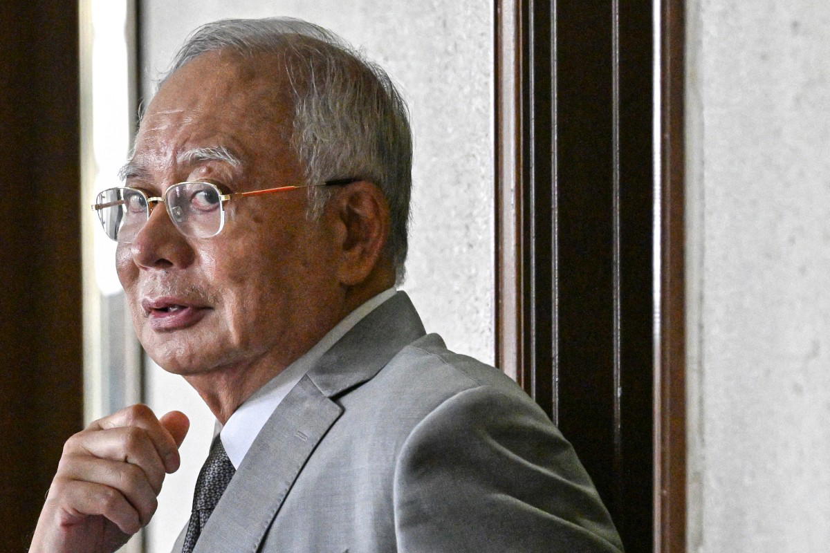 Updated: Judge jails ex-Malaysian Prime Minister 15 years for fraud