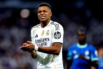 Mbappe out for three weeks after knee sprain injury