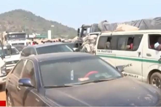 Kogi govt, FRSC, Military, others battle to ease Lokoja-Abuja gridlock