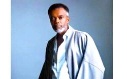 Day Wale Ojo recreated Rex Lawson’s iconic song, ‘Yellow Sisi’ on stage