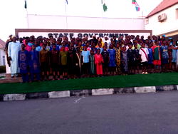 100 students released by terrorists handed over to Niger govt