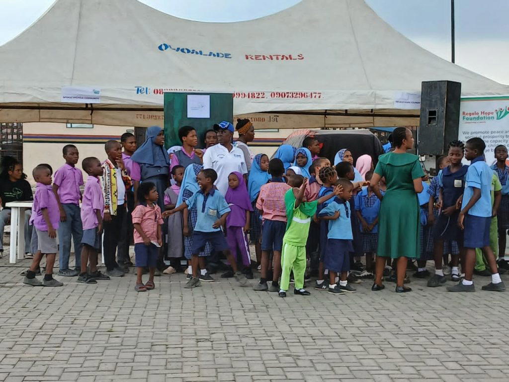 Relief for 1,500 Bariga residents as generosity drive mobilises aid