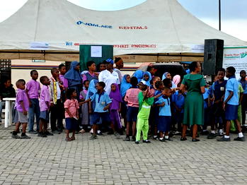Relief for 1,500 Bariga residents as generosity drive mobilises aid