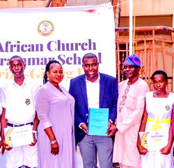 AMIR Fund revives prize-giving tradition in school