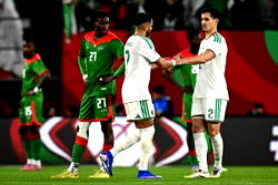 Mahrez penalty takes Algeria through to AFCON last 16