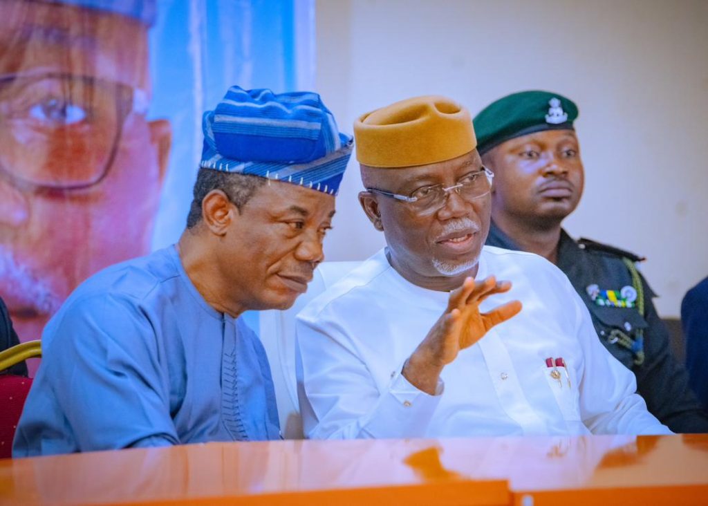 Aiyedatiwa flags off APC E- Registration in Ondo