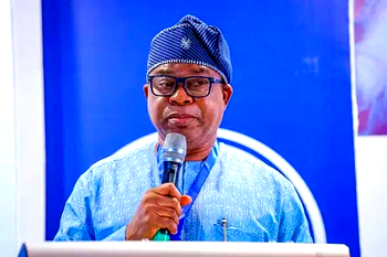 Oyebamiji, Adeleke disagree over state of health facilities in Osun